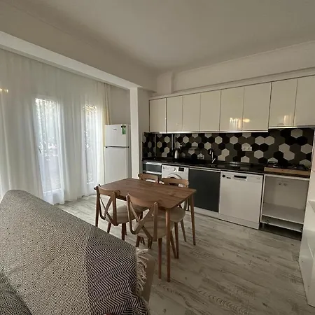 Cem House Apartman *