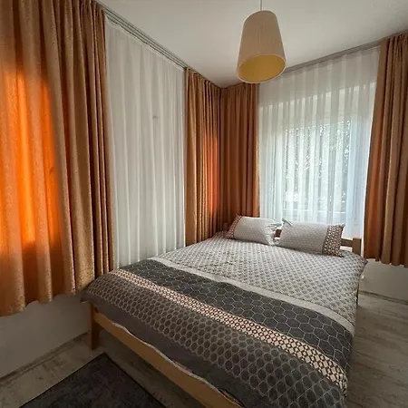 Апартаменты Cem House *